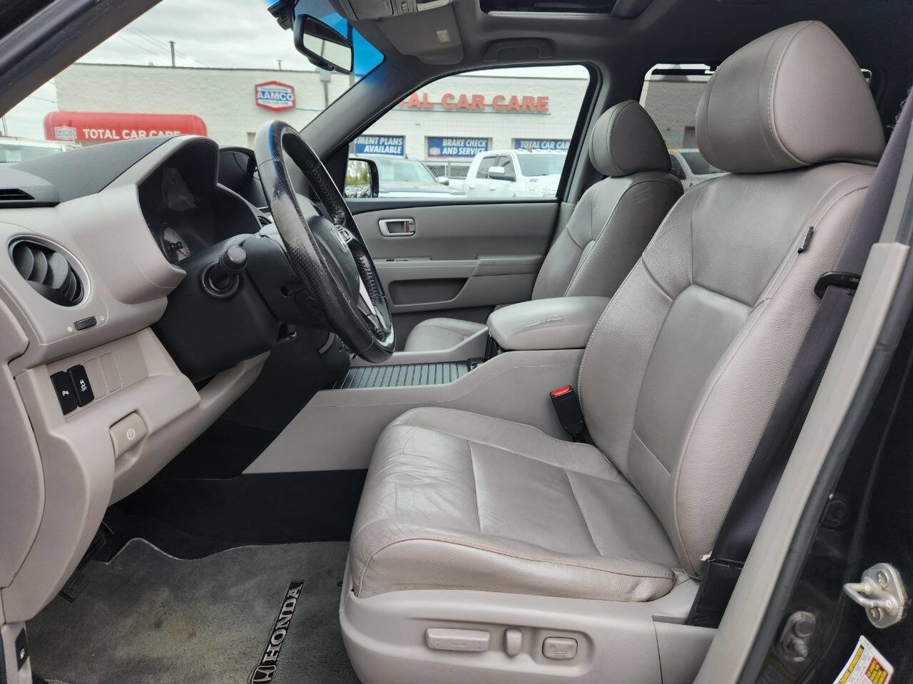 Used 2012 Honda Pilot Touring image 11
