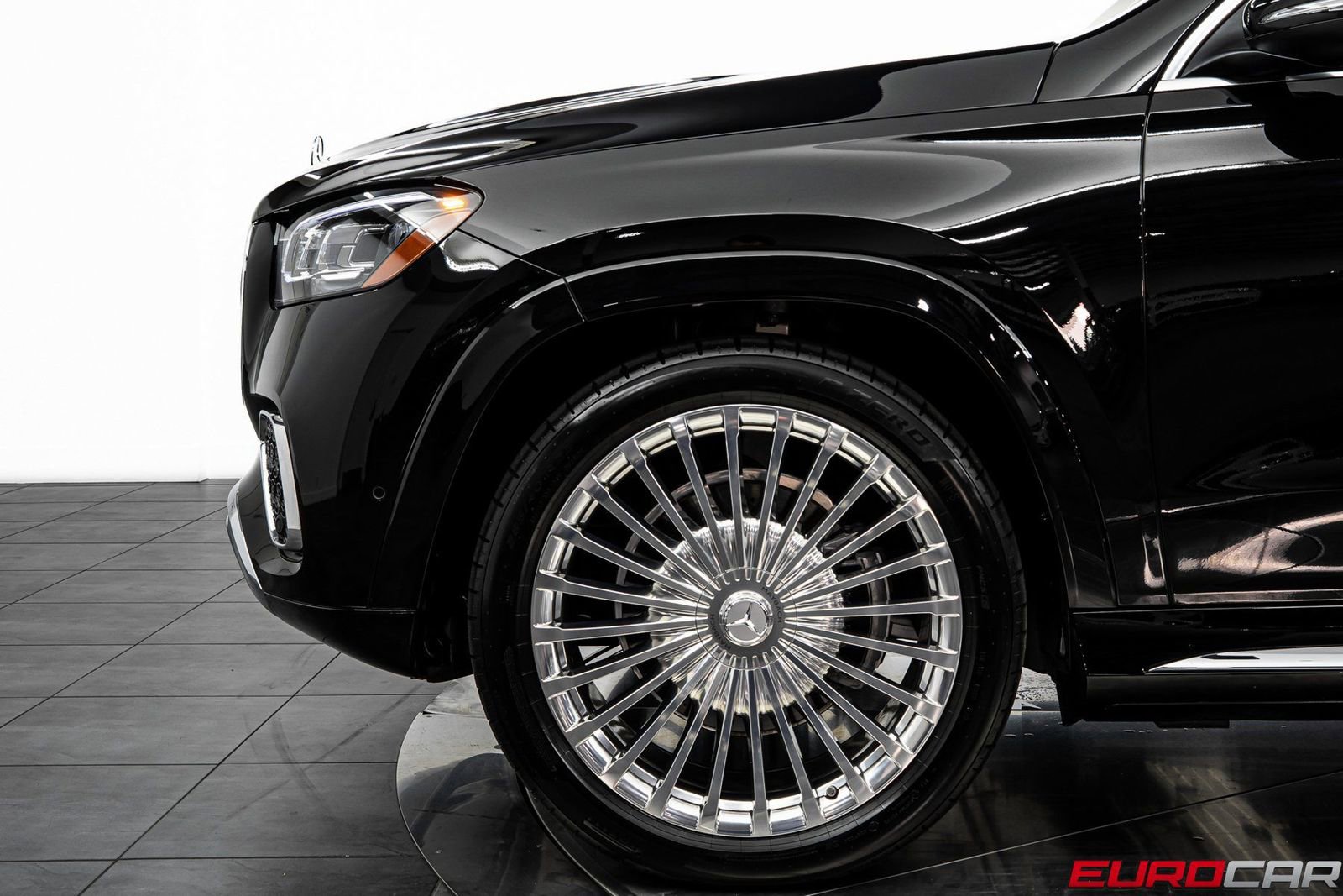 Used 2025 Mercedes-Benz Maybach GLS 600 4MATIC image 14