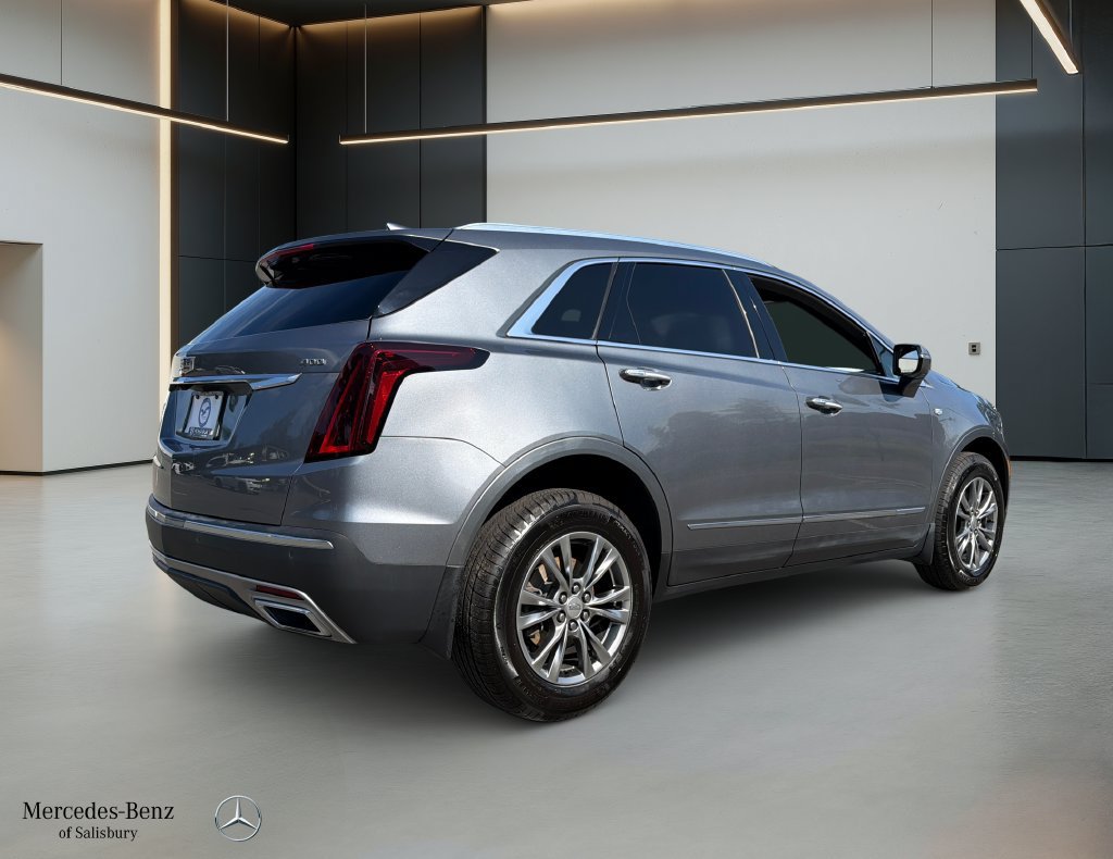 Used 2021 Cadillac XT5 Premium Luxury w/ LPO, Floor Liner Package FWD image 4