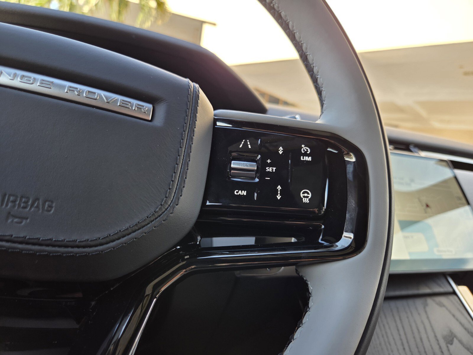 New 2026 Land Rover Range Rover Velar S image 20