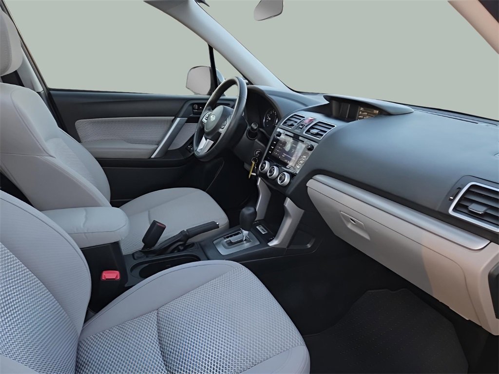 Used 2017 Subaru Forester 2.5i Premium image 14