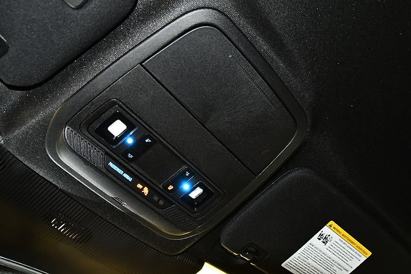 Used 2025 Ford Explorer ST-Line w/ ST-Line Street Pack AWD/4WD image 26