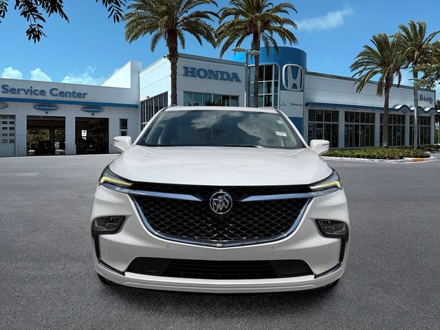 Used 2024 Buick Enclave Avenir w/ Avenir Technology Package AWD/4WD image 3