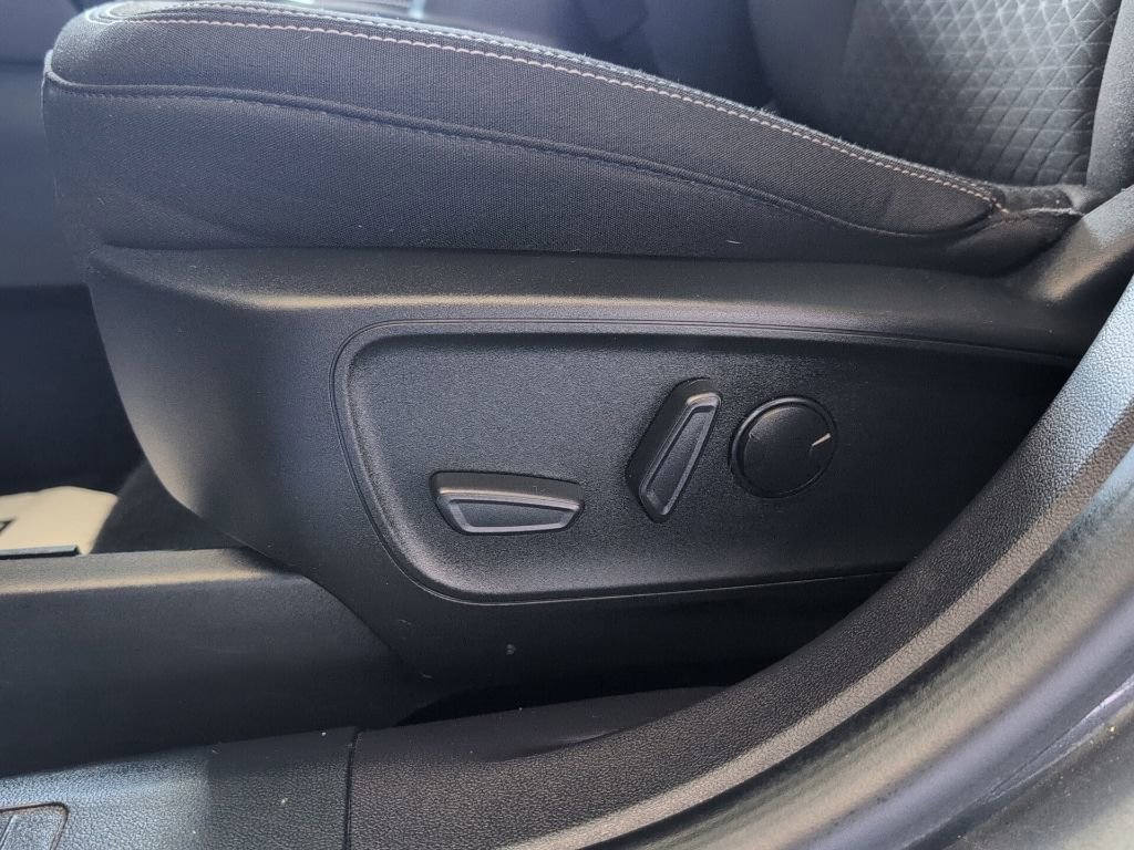 Used 2023 Ford Escape Active w/ Tech Pack #1 AWD/4WD image 14