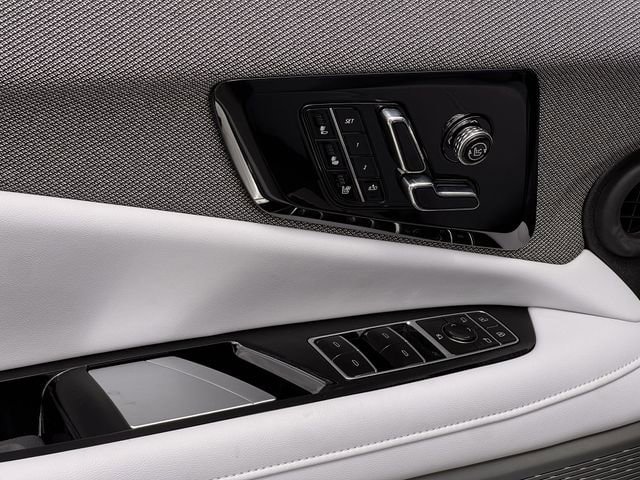 New 2026 Cadillac Optiq Luxury 2 RWD image 19