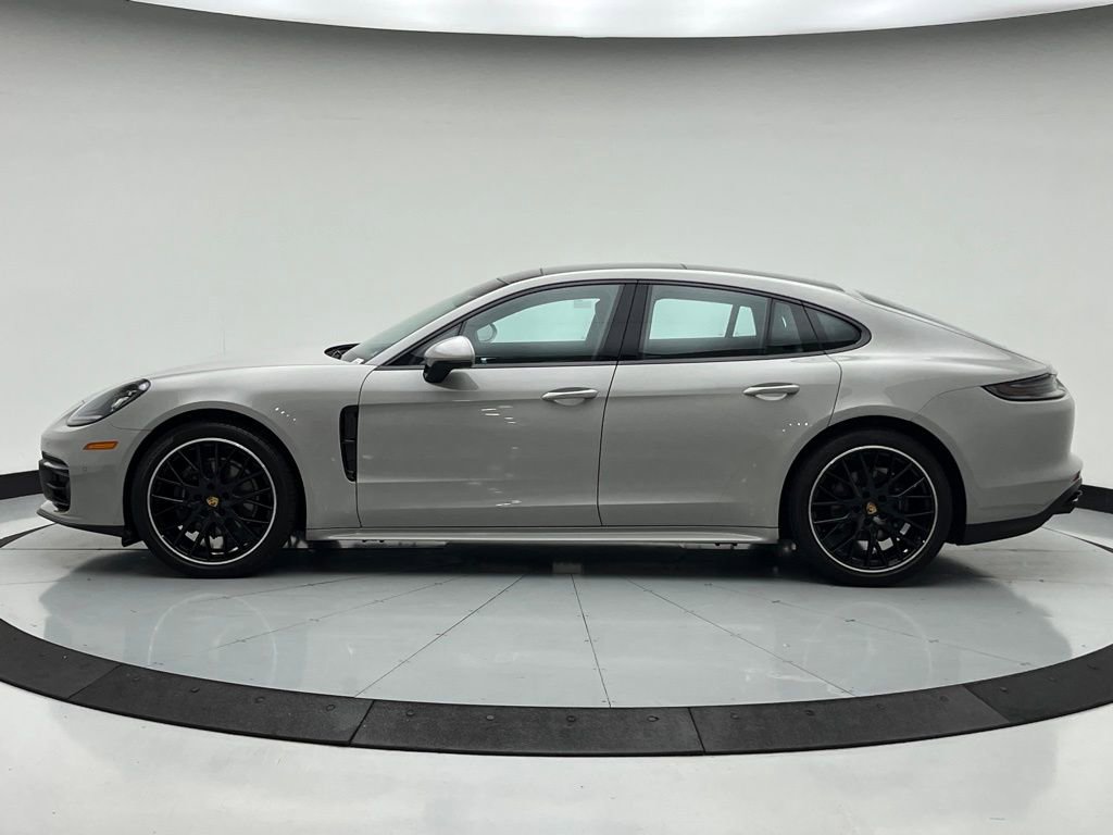 Used 2023 Porsche Panamera image 2