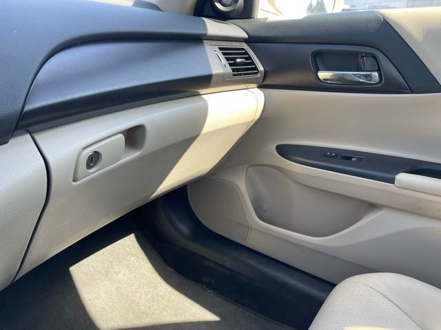 Used 2014 Honda Accord EX-L image 11