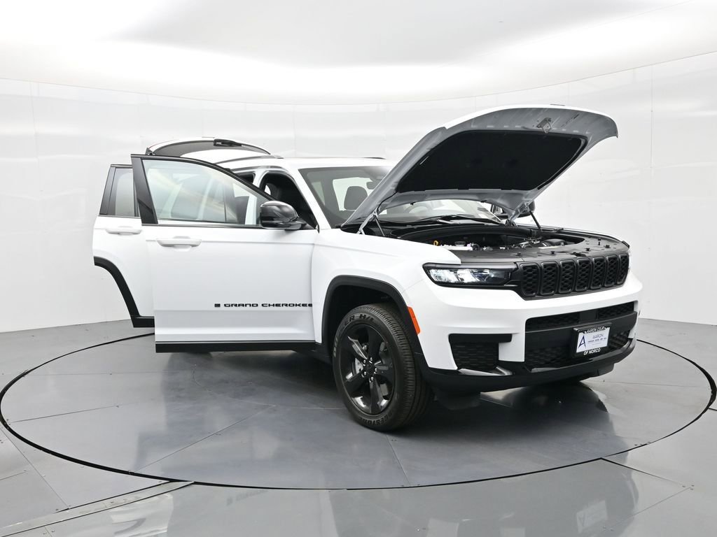 New 2025 Jeep Grand Cherokee L Altitude image 31