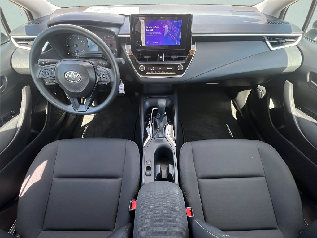 Used 2025 Toyota Corolla LE FWD image 10