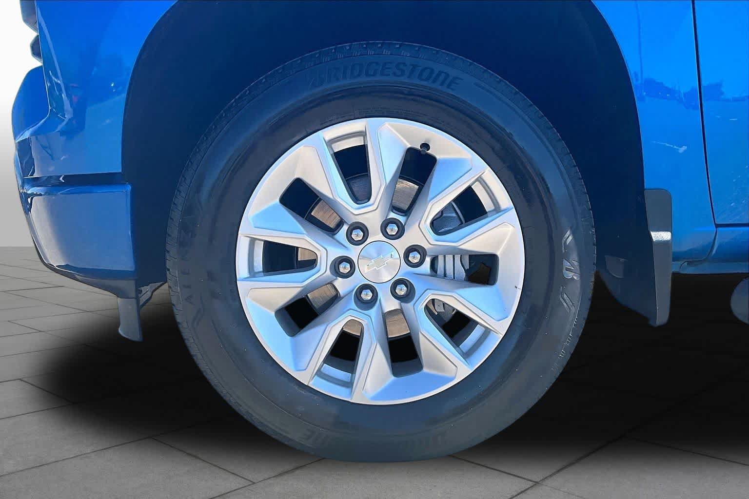 Used 2023 Chevrolet Silverado 1500 Custom AWD/4WD image 10