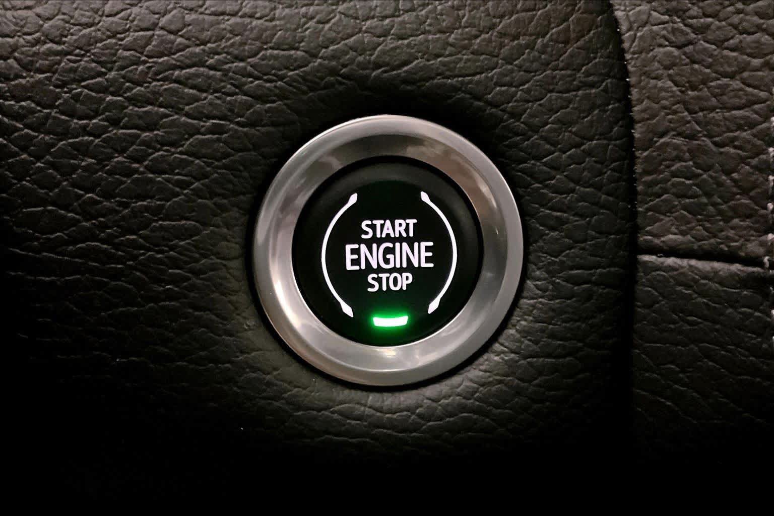 Used 2022 GMC Yukon Denali AWD/4WD image 30