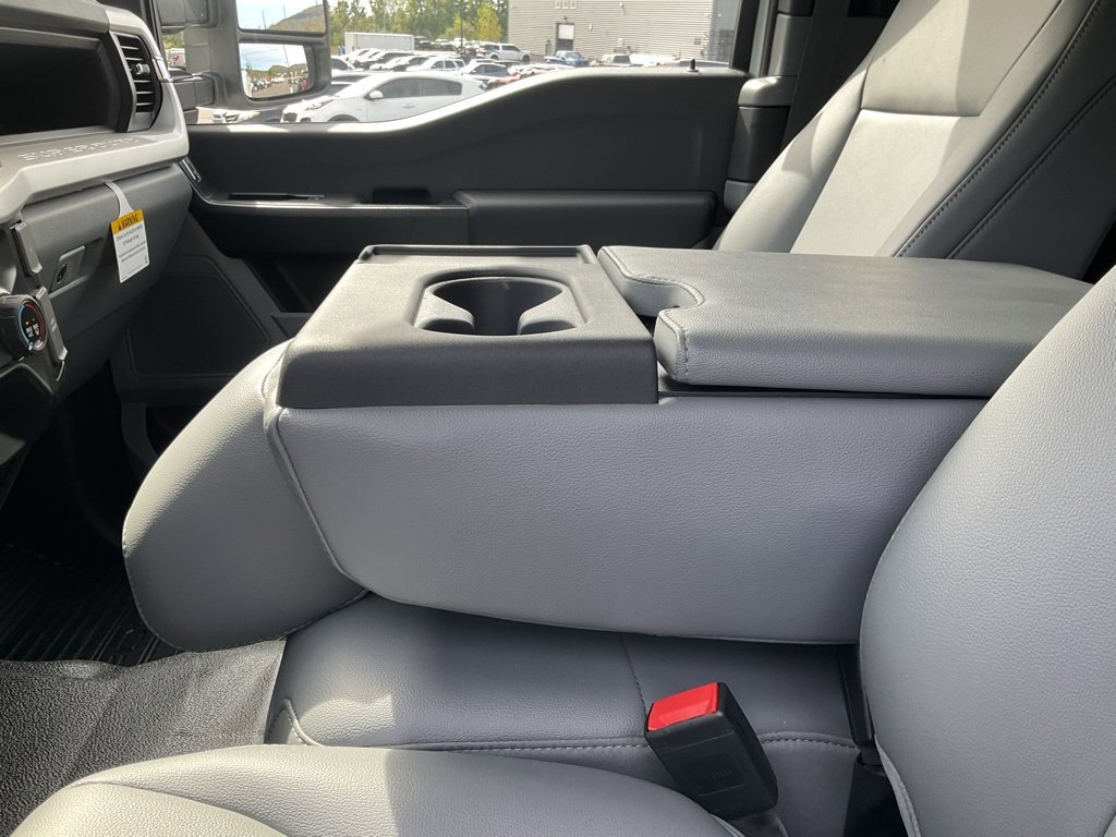 New 2026 Ford F350 XL w/ XL Chrome Package image 17