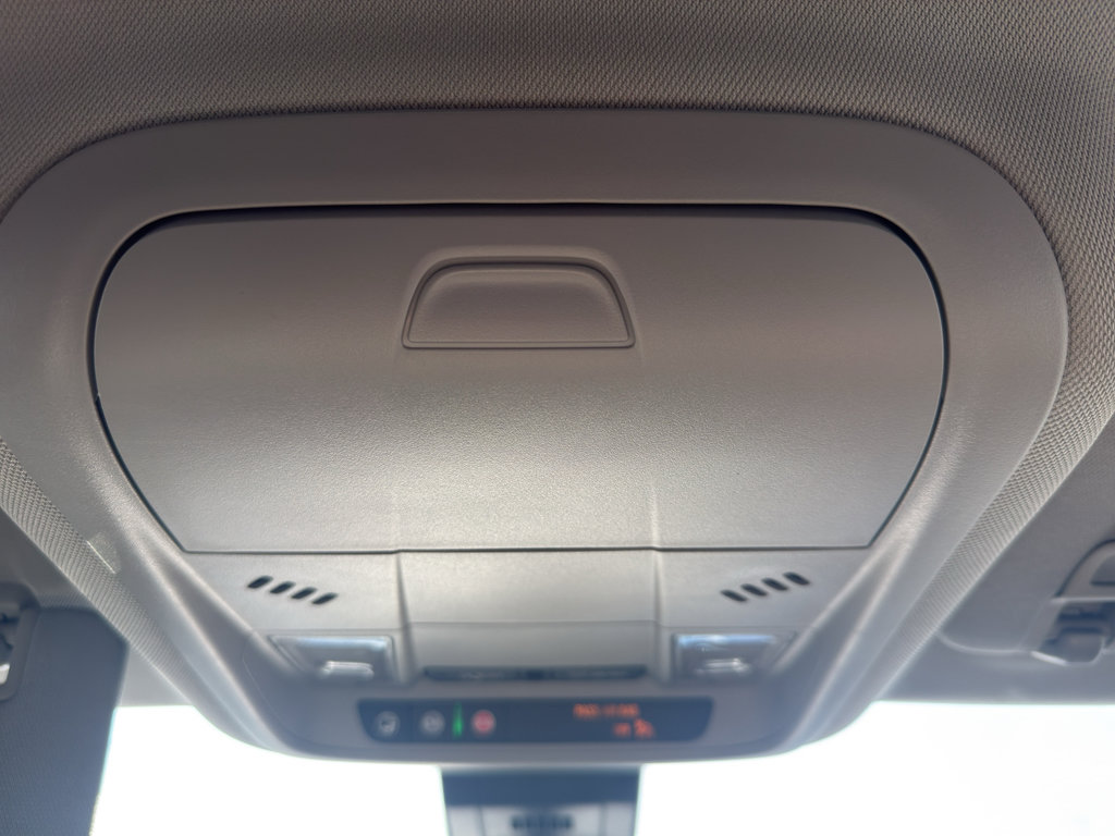 Used 2024 Chevrolet Equinox LT image 23