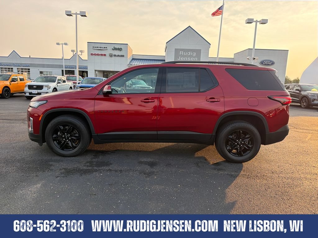 Used 2023 Chevrolet Traverse LT w/ Midnight/Sport Edition AWD/4WD image 2