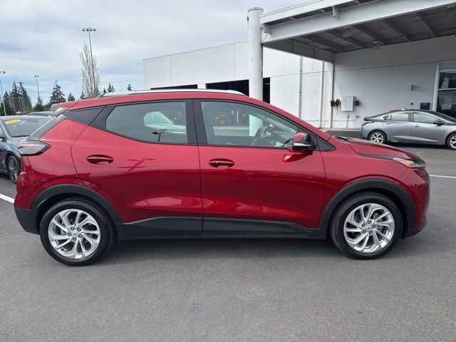 Certified 2022 Chevrolet Bolt EUV LT w/ Driver Confidence Package image 5