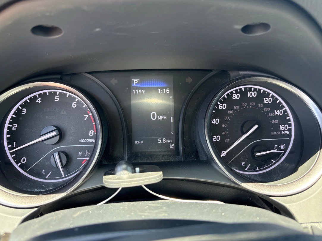 Used 2023 Toyota Camry SE FWD image 14