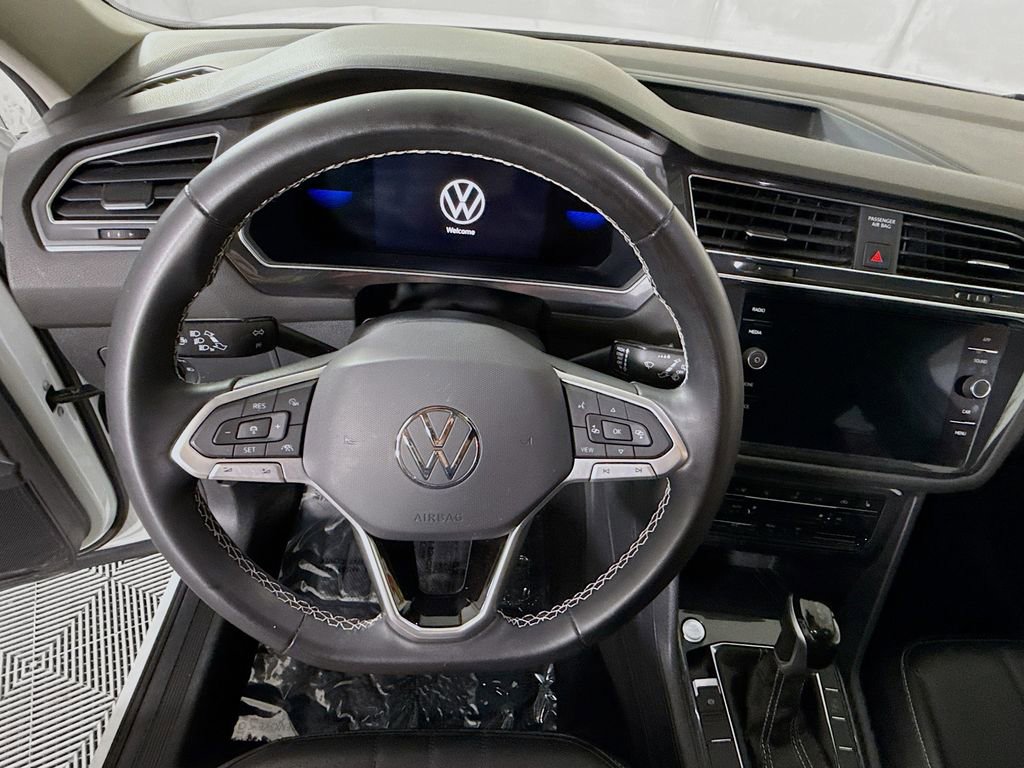 Used 2022 Volkswagen Tiguan SE AWD/4WD image 19