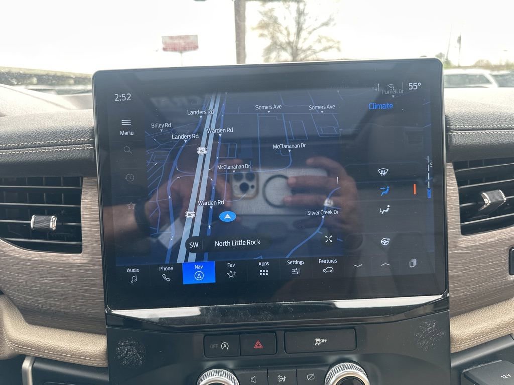 Used 2024 Ford Expedition Max Limited image 32