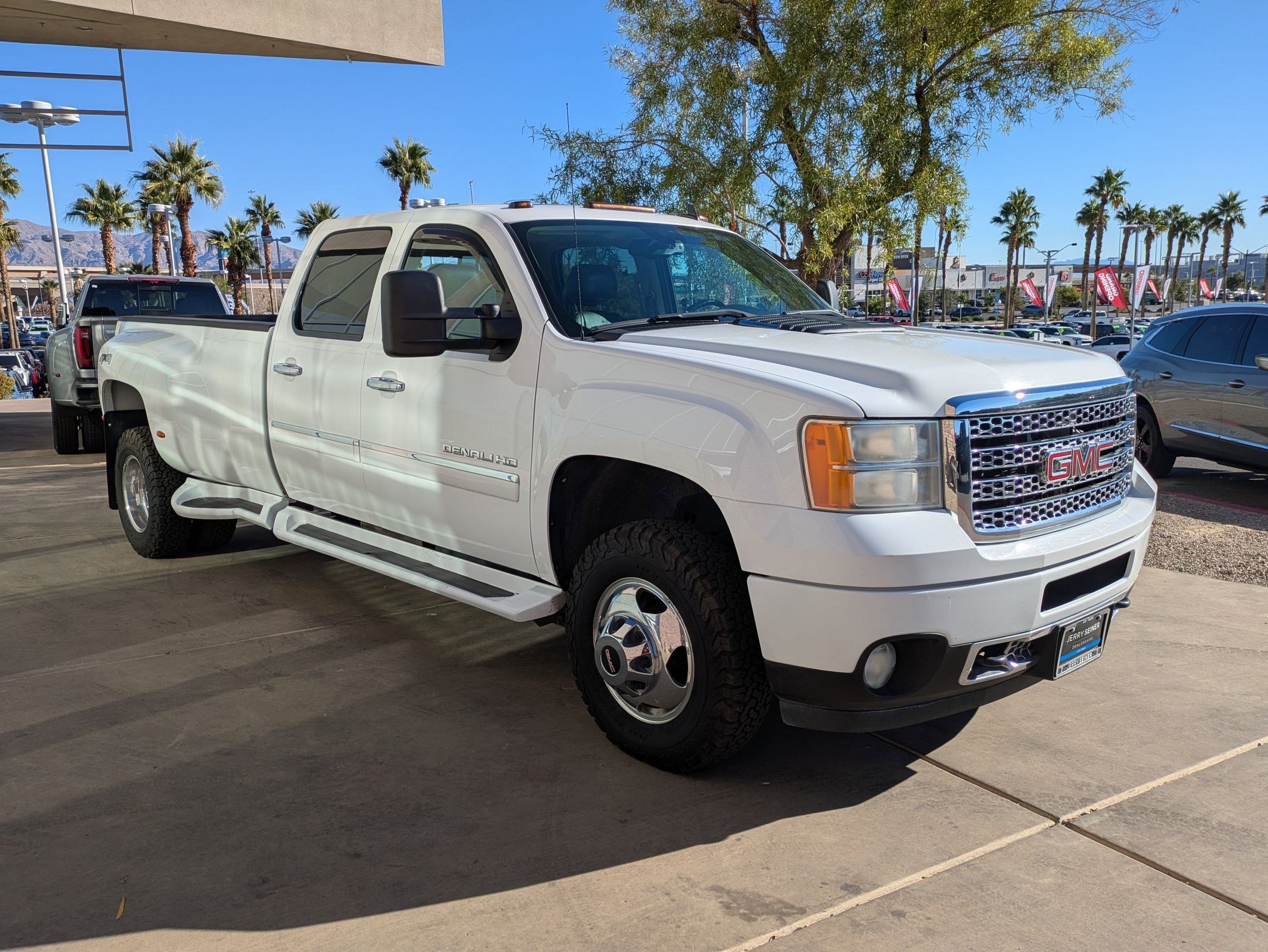 Used 2013 GMC Sierra 3500 Denali image 7