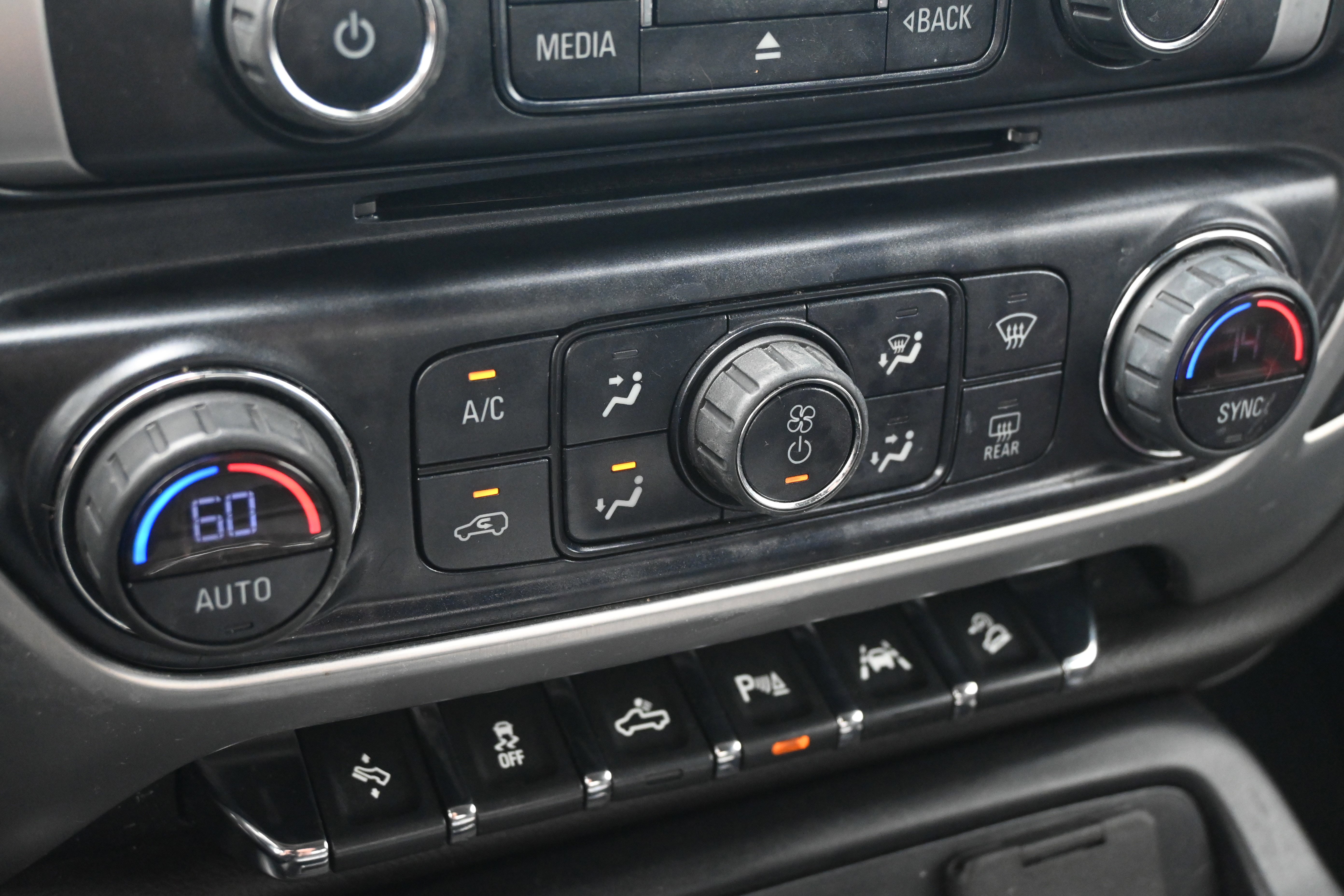 Used 2018 GMC Sierra 1500 SLT image 21