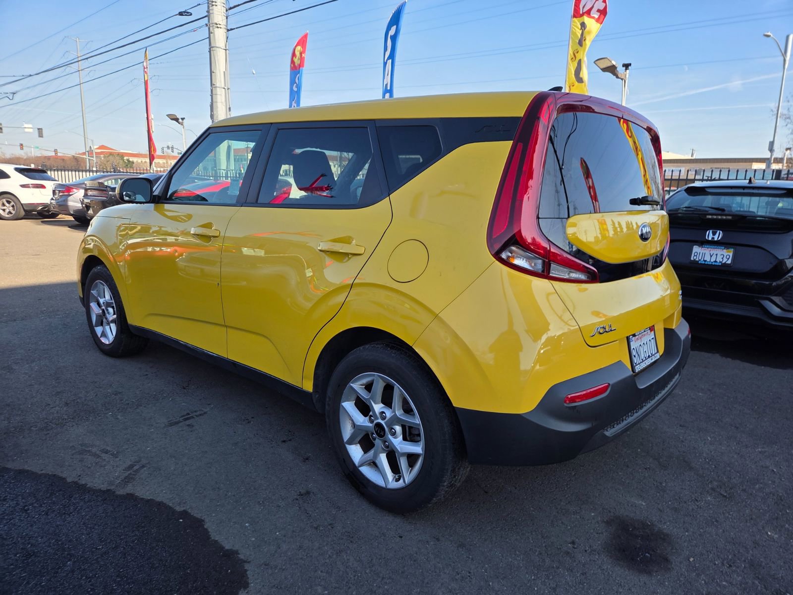 Used 2020 Kia Soul S FWD image 2