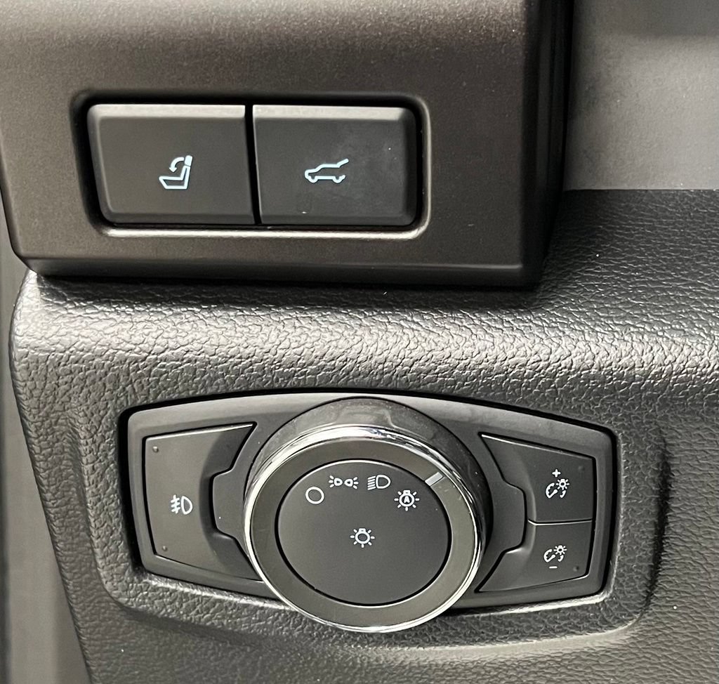 Used 2020 Ford Expedition Limited w/ Special Edition Package AWD/4WD image 32