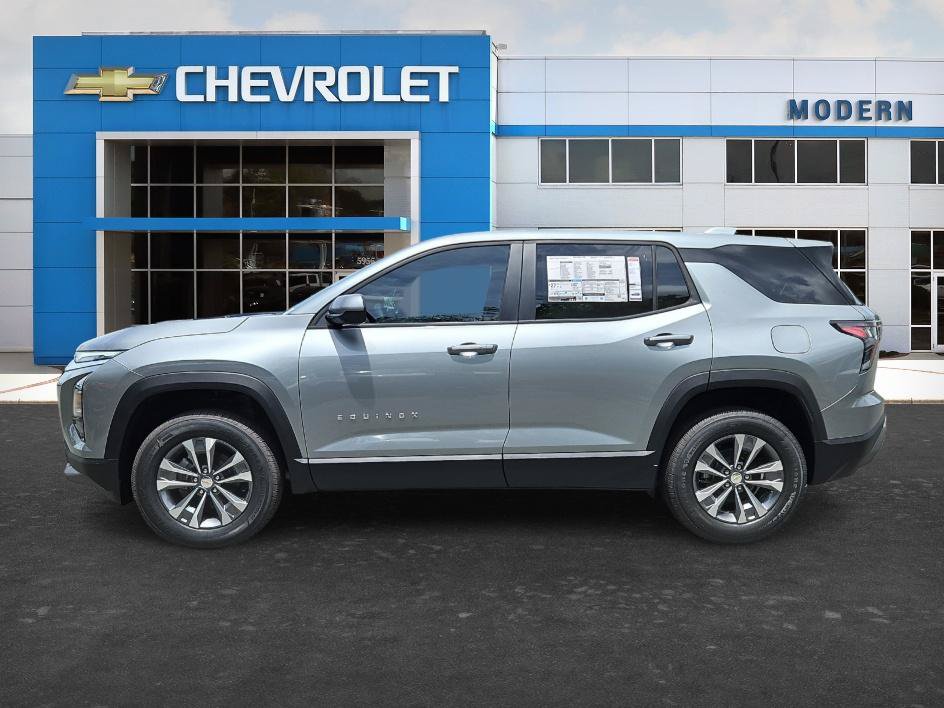 New 2026 Chevrolet Equinox LT FWD image 2