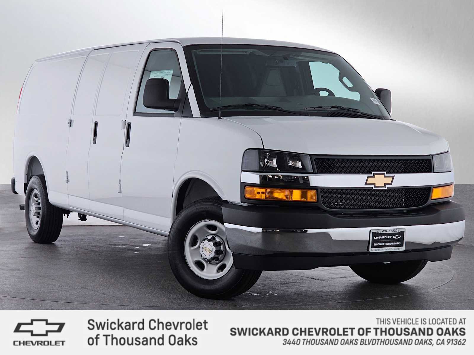 New 2026 Chevrolet Express 2500 Extended image 1