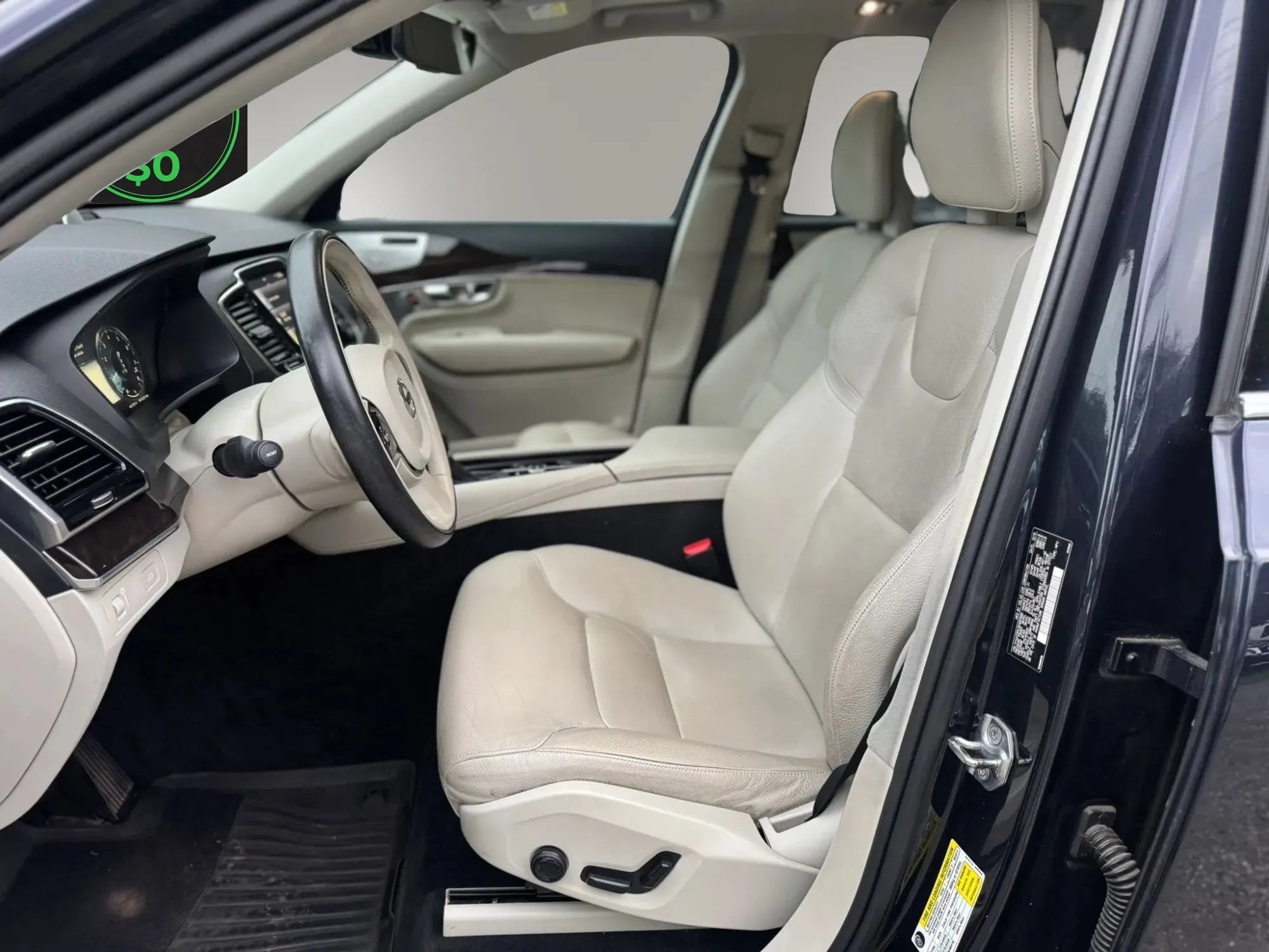 Used 2016 Volvo XC90 T6 Momentum w/ Protection Package Plus AWD/4WD image 11
