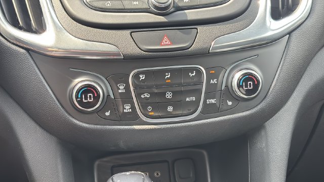 Used 2020 Chevrolet Equinox LT w/ Driver Convenience Package AWD/4WD image 16