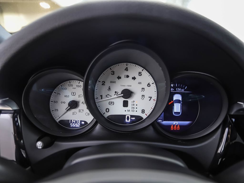 Used 2023 Porsche Macan image 14