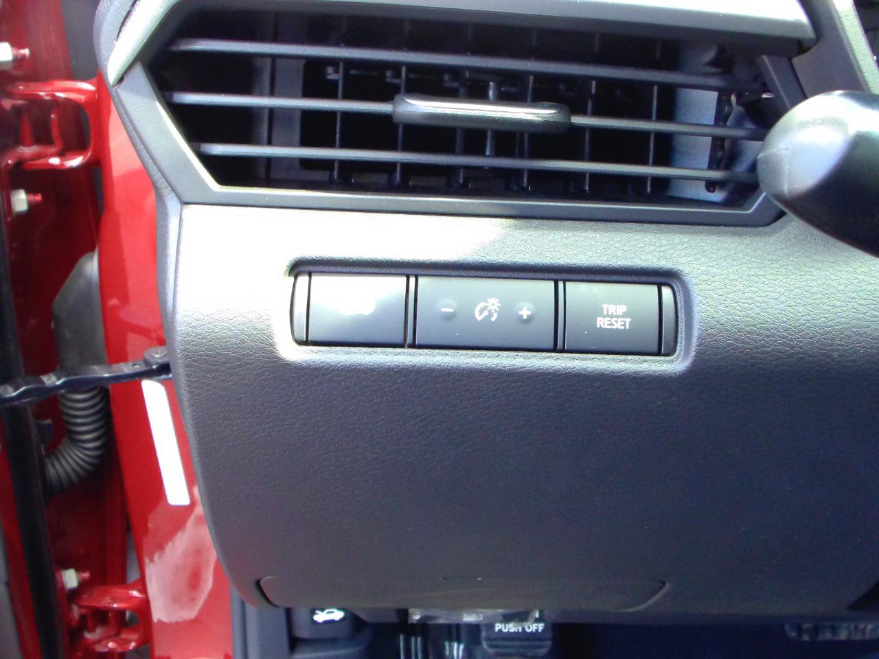 Used 2024 Nissan Altima 2.5 SV FWD image 14