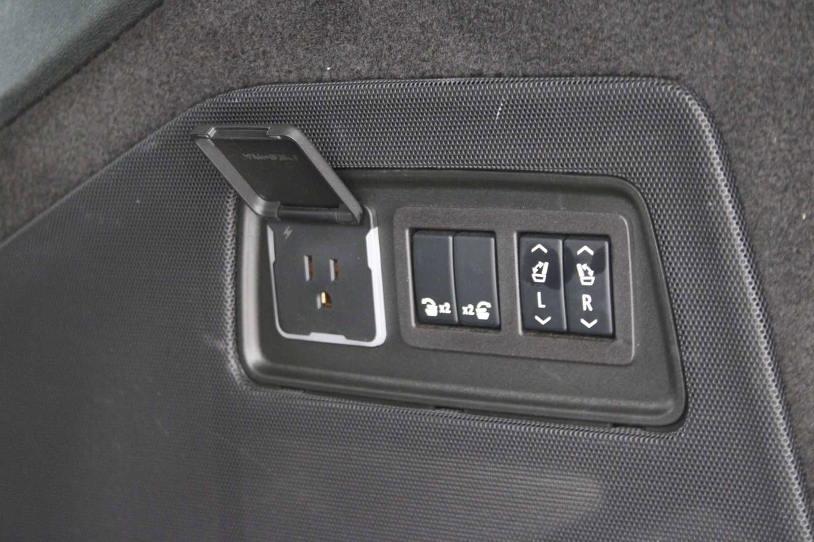 Certified 2024 Cadillac Escalade ESV Premium Luxury w/ LPO, Floor Liner Package image 12