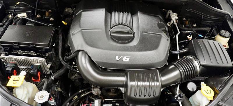 Used 2014 Jeep Grand Cherokee Summit AWD/4WD image 36