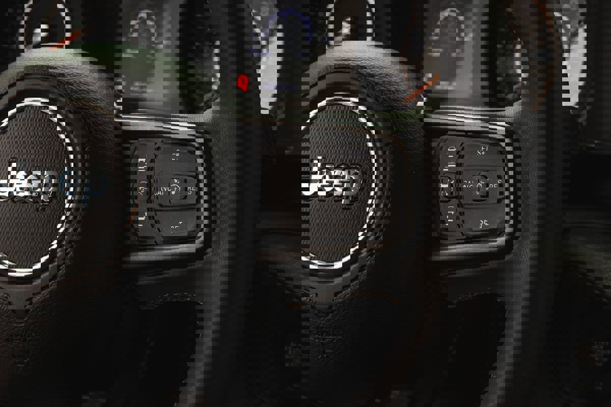Used 2024 Jeep Gladiator Sport image 33
