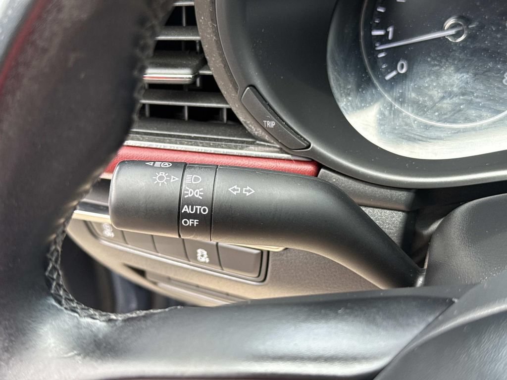 Used 2021 MAZDA MAZDA3 s FWD image 40
