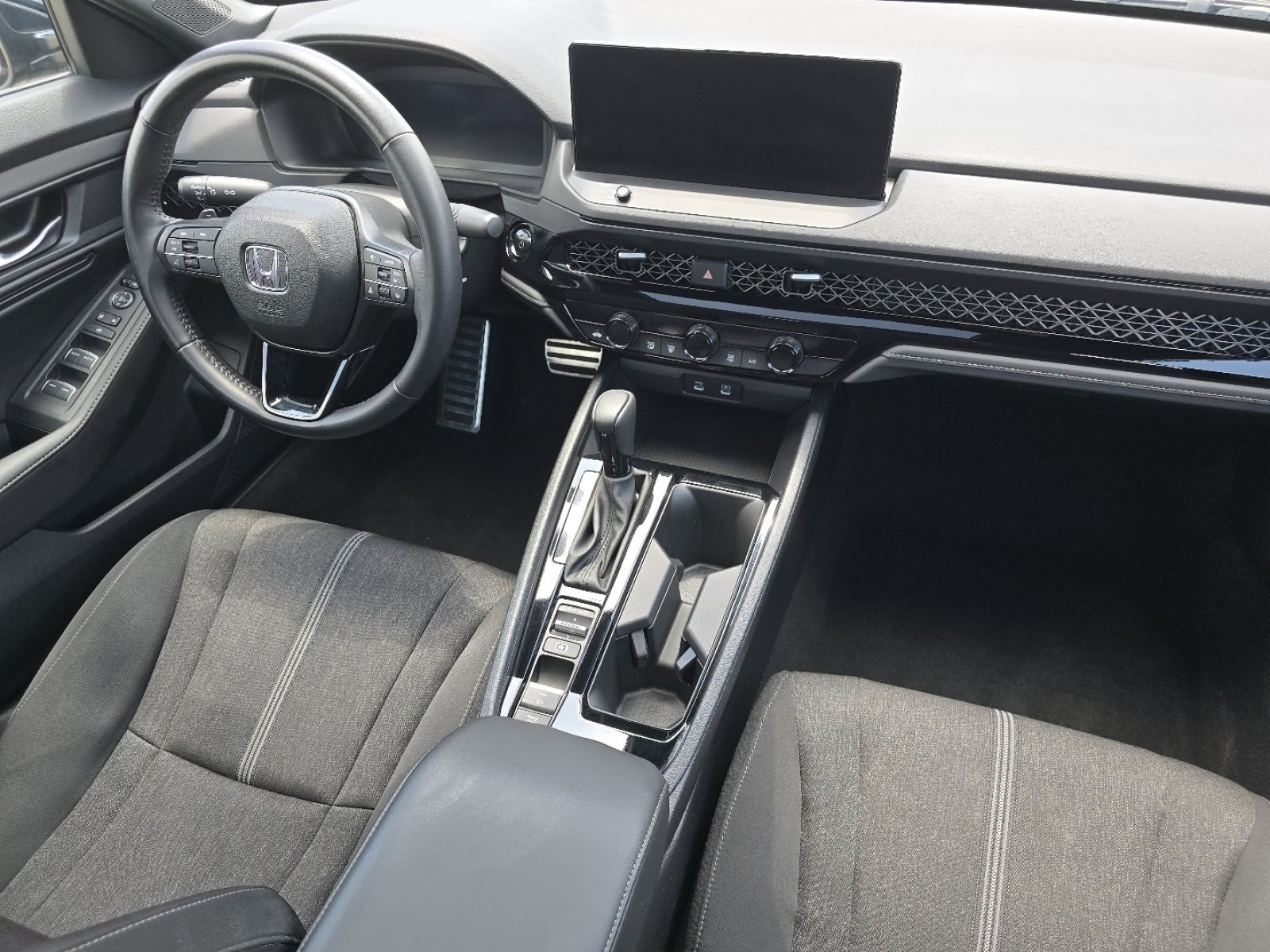 Used 2024 Honda Accord Sport image 28