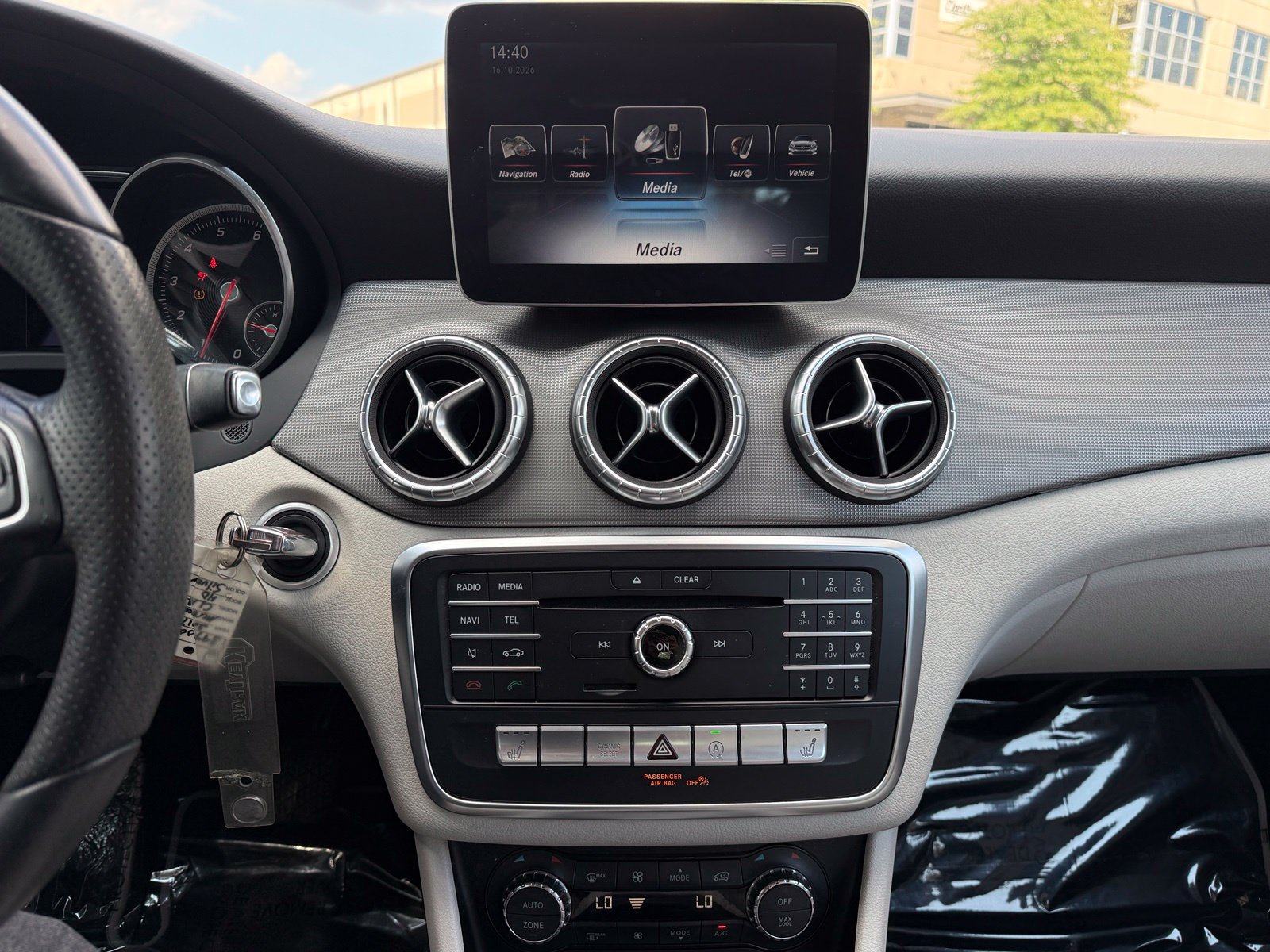 Used 2017 Mercedes-Benz CLA 250 4MATIC image 30