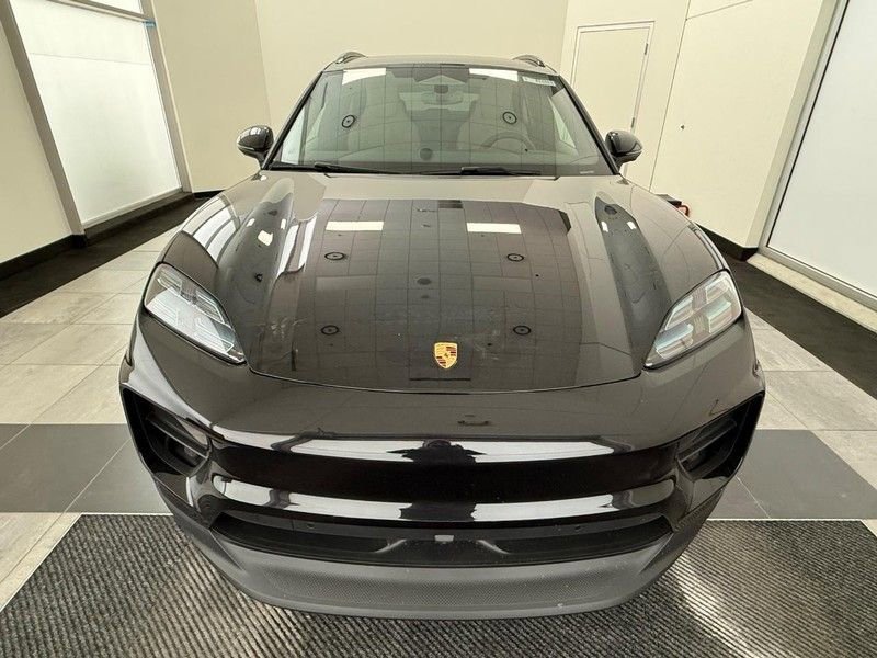 New 2026 Porsche Macan 4 Electric AWD/4WD image 12