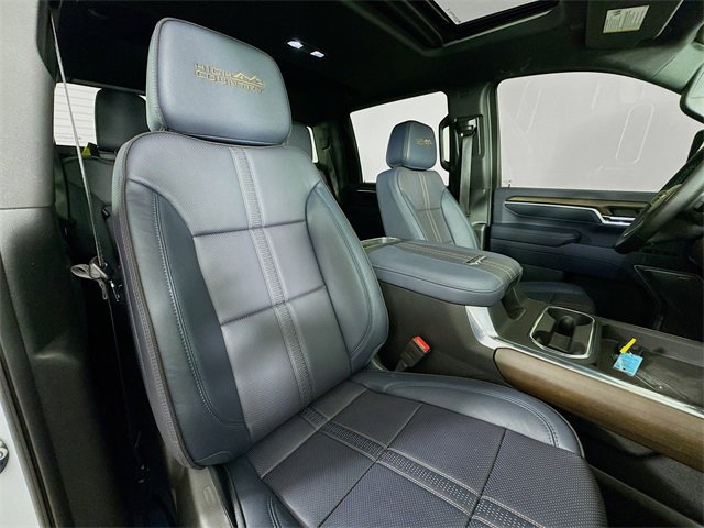 Used 2025 Chevrolet Silverado 3500 High Country w/ High Country Premium Package image 30