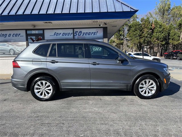 Used 2018 Volkswagen Tiguan S image 2