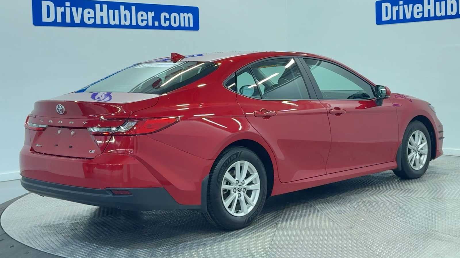 Used 2025 Toyota Camry LE image 8