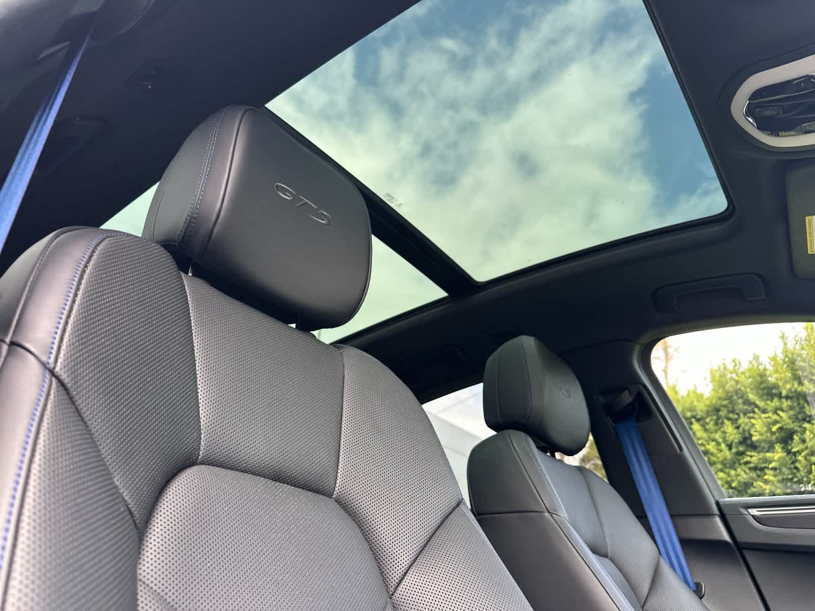 Certified 2023 Porsche Macan GTS AWD/4WD image 18