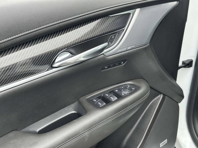Used 2024 Cadillac XT6 Sport w/ Technology Package AWD/4WD image 14