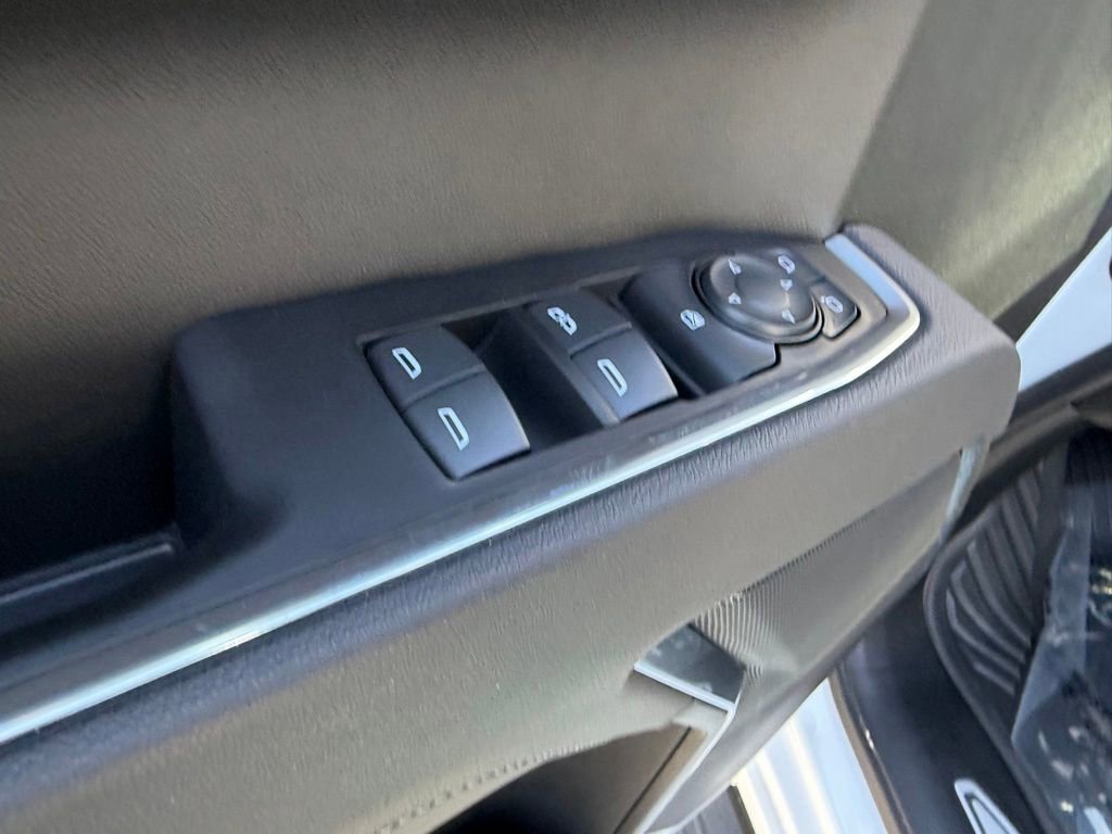 Used 2025 Chevrolet Silverado 1500 LT AWD/4WD image 22