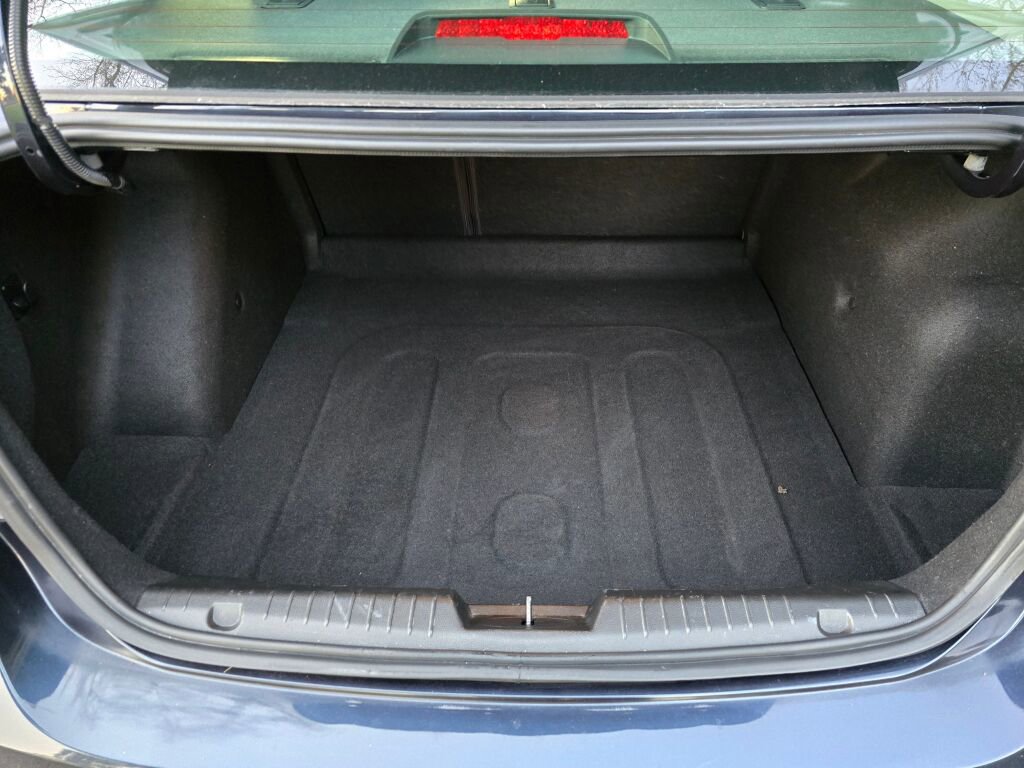 Used 2016 Chevrolet Cruze LS image 6