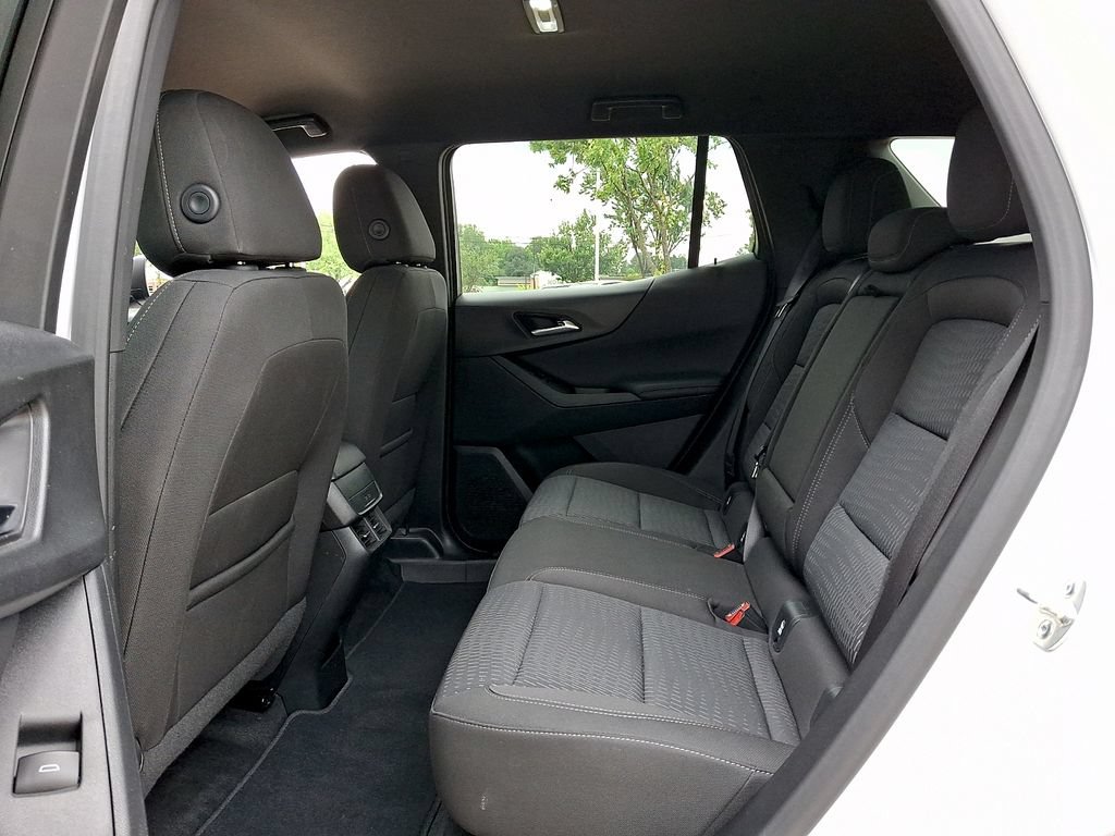 Used 2025 Chevrolet Equinox LT AWD/4WD image 10
