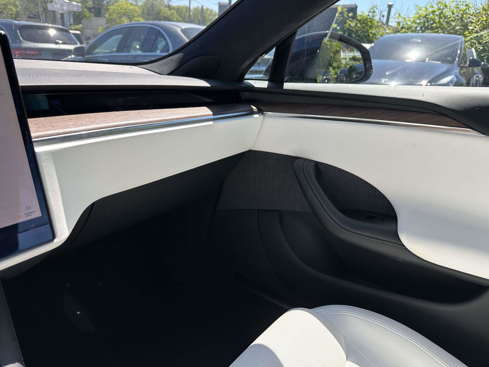 Used 2022 Tesla Model S AWD/4WD image 26