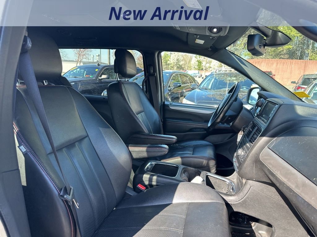 Used 2019 Dodge Grand Caravan GT image 4