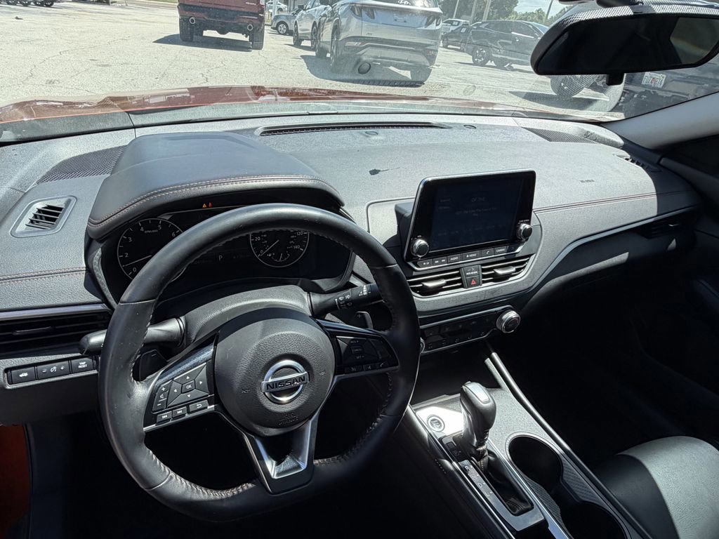 Used 2019 Nissan Altima 2.5 SR w/ SR Premium Package FWD image 18